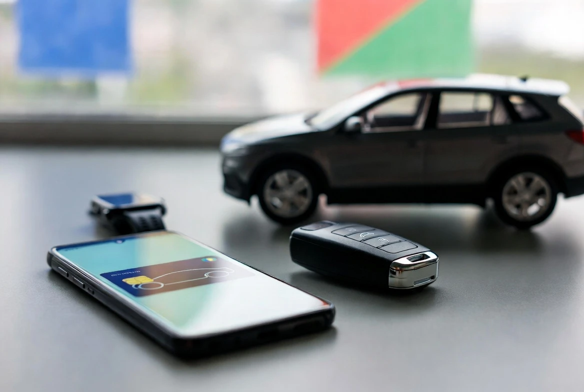 Google Wallet digital car key sharing roles for Android drivers.