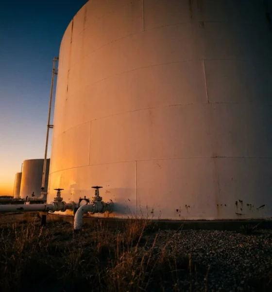 Strait of Hormuz oil supply shock crude price buffer depletion